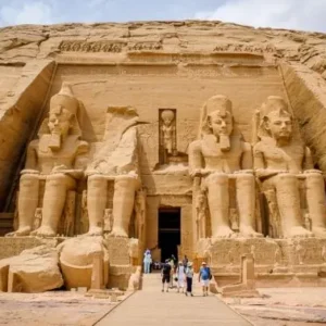Private Overnight to Abu Simbel From Luxor – Code PLAS 1N