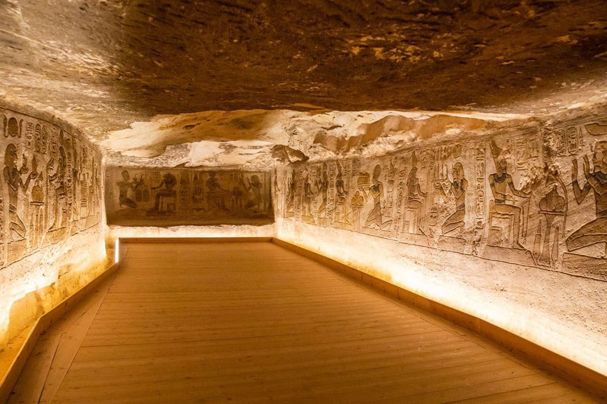Abu-Simbel-Temple-from-inside