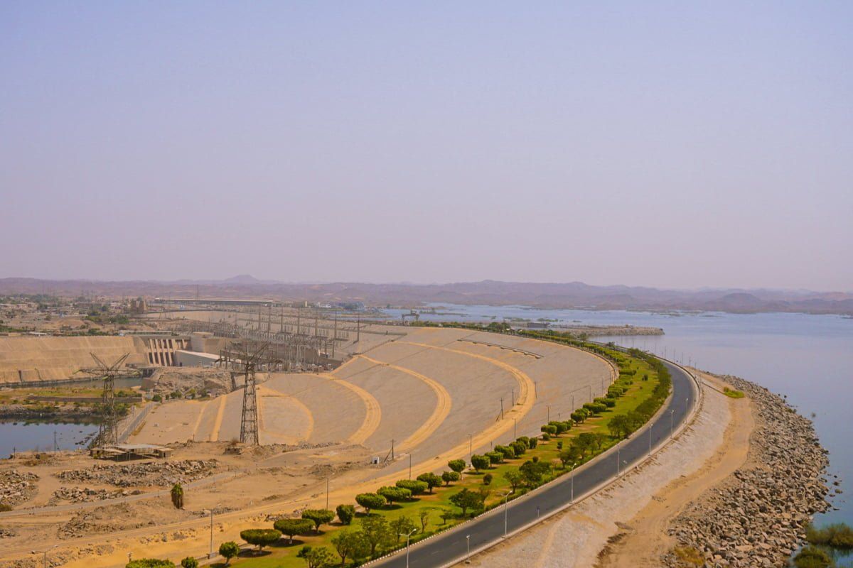 The-High-Dam-and-Lake-Nasser-from-Aswan