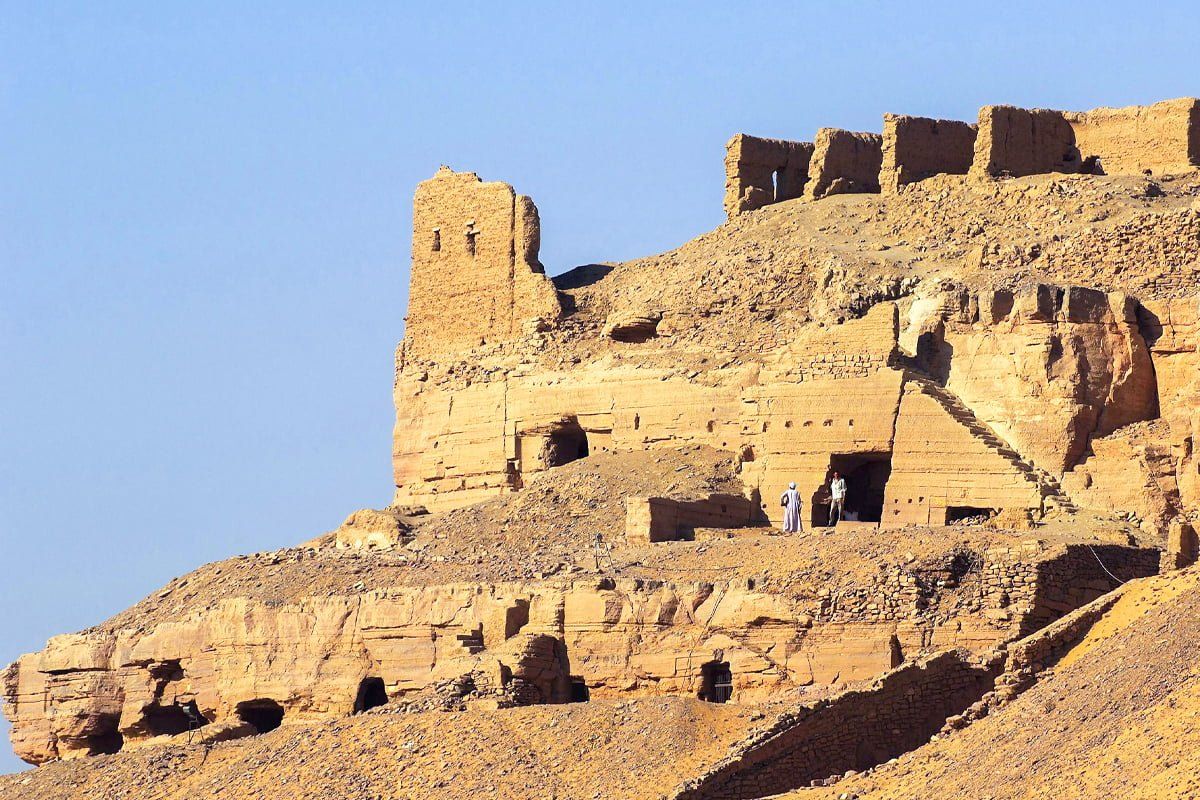 Tombs-of-the-Nobles-in-Aswan4