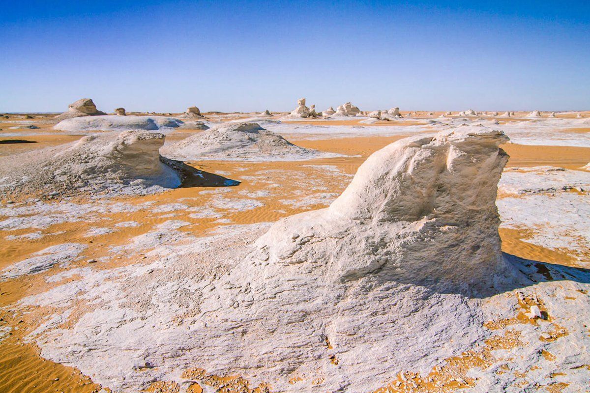 picture-of-the-white-dunes-of-the-White-Desert