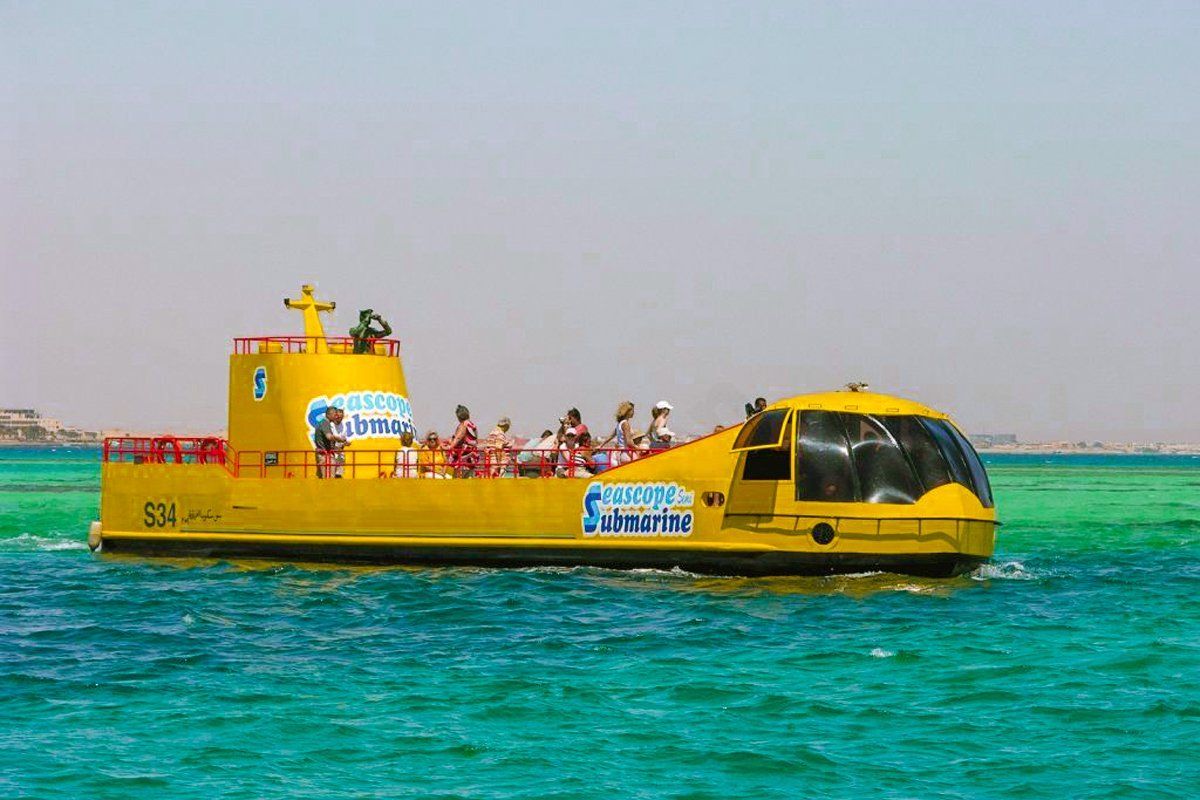 semi-submarine-1