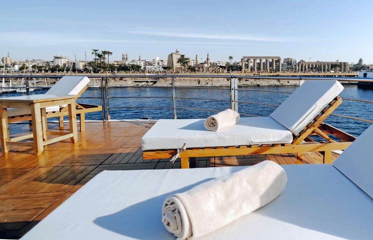 Medea-Sun-Deck