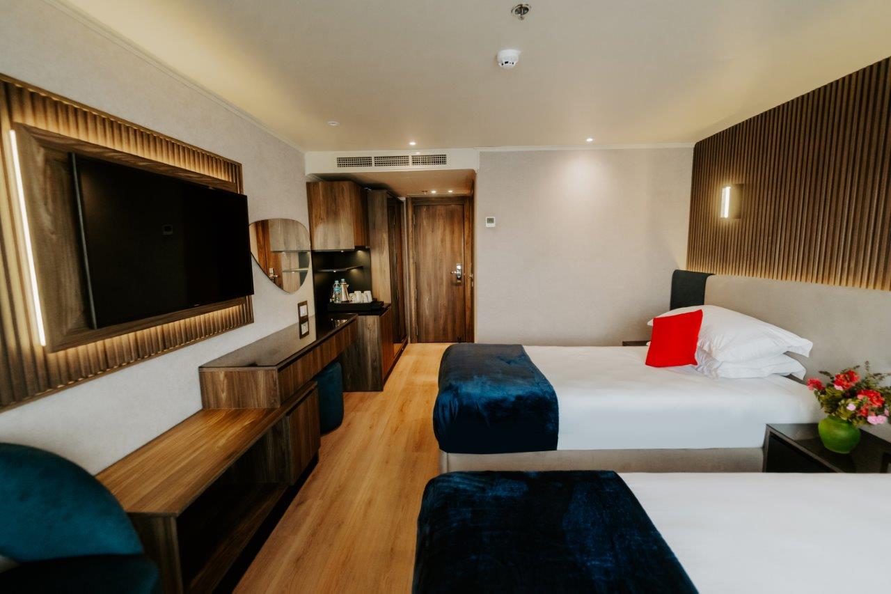 Medea-Twin-Cabin-2