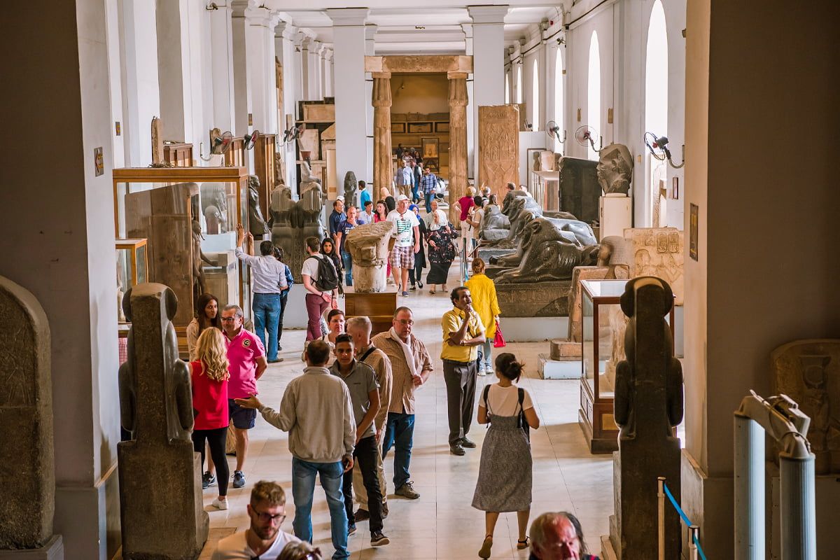 One-of-the-halls-of-the-Egyptian-Museum
